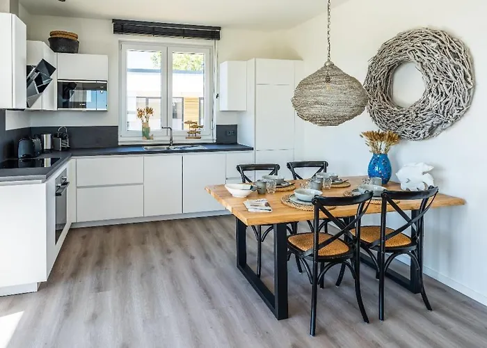 Hangar 19 Superior Mit Balkon Und Seeblick H7w4